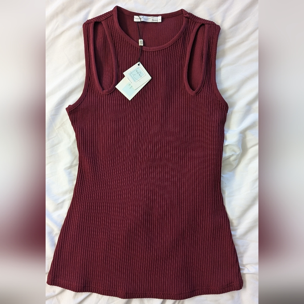 By Egreis maroon sleeveless top